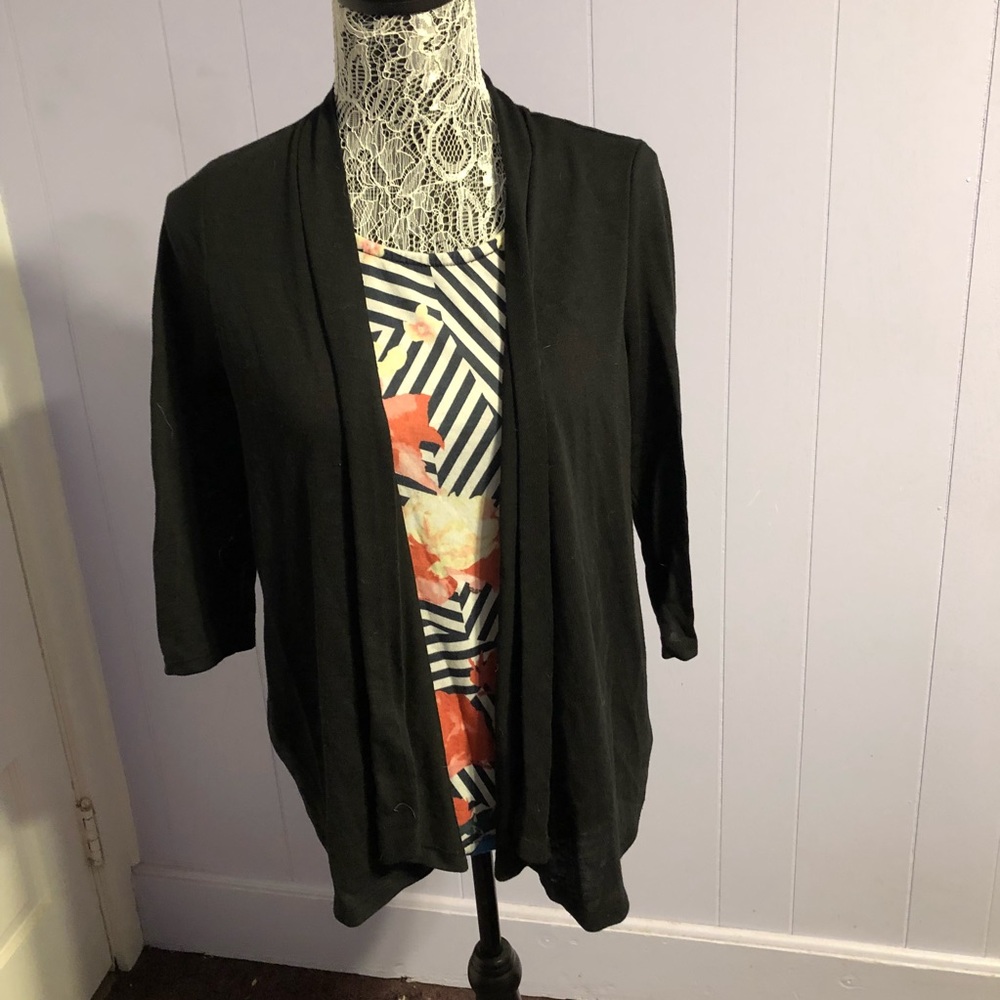🙀last chance🙀 Black cardigan attached stripe top
